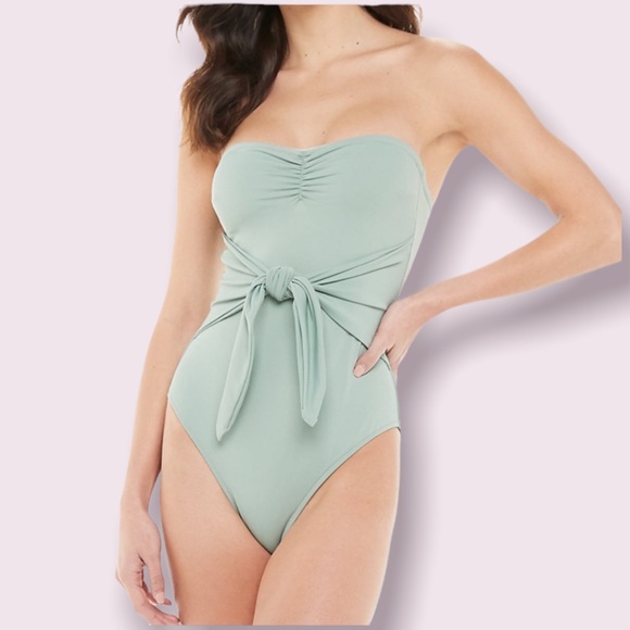 WeWoreWhat Other - WeWoreWhat Bandeau Style One Piece Swimsuit